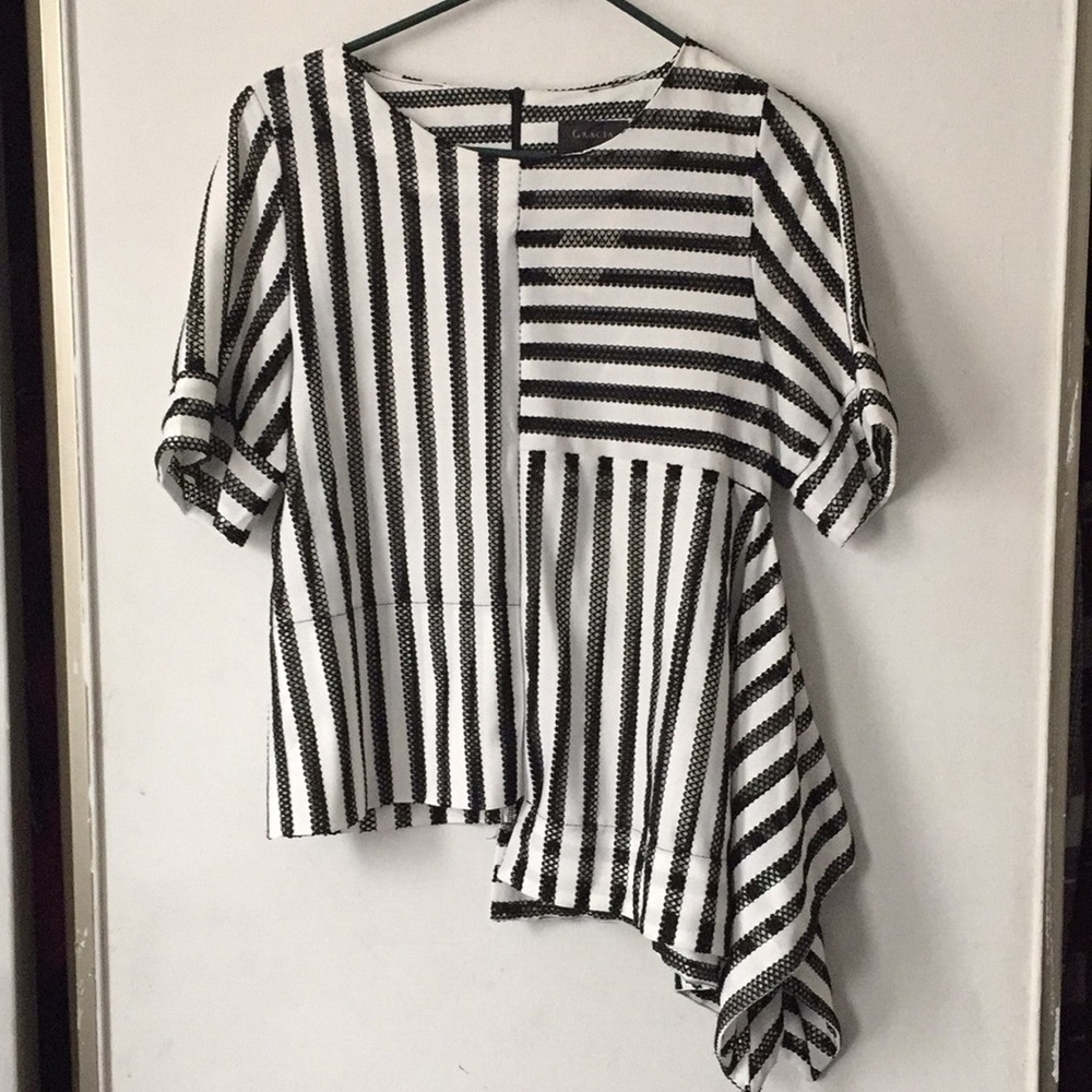 Black and white top